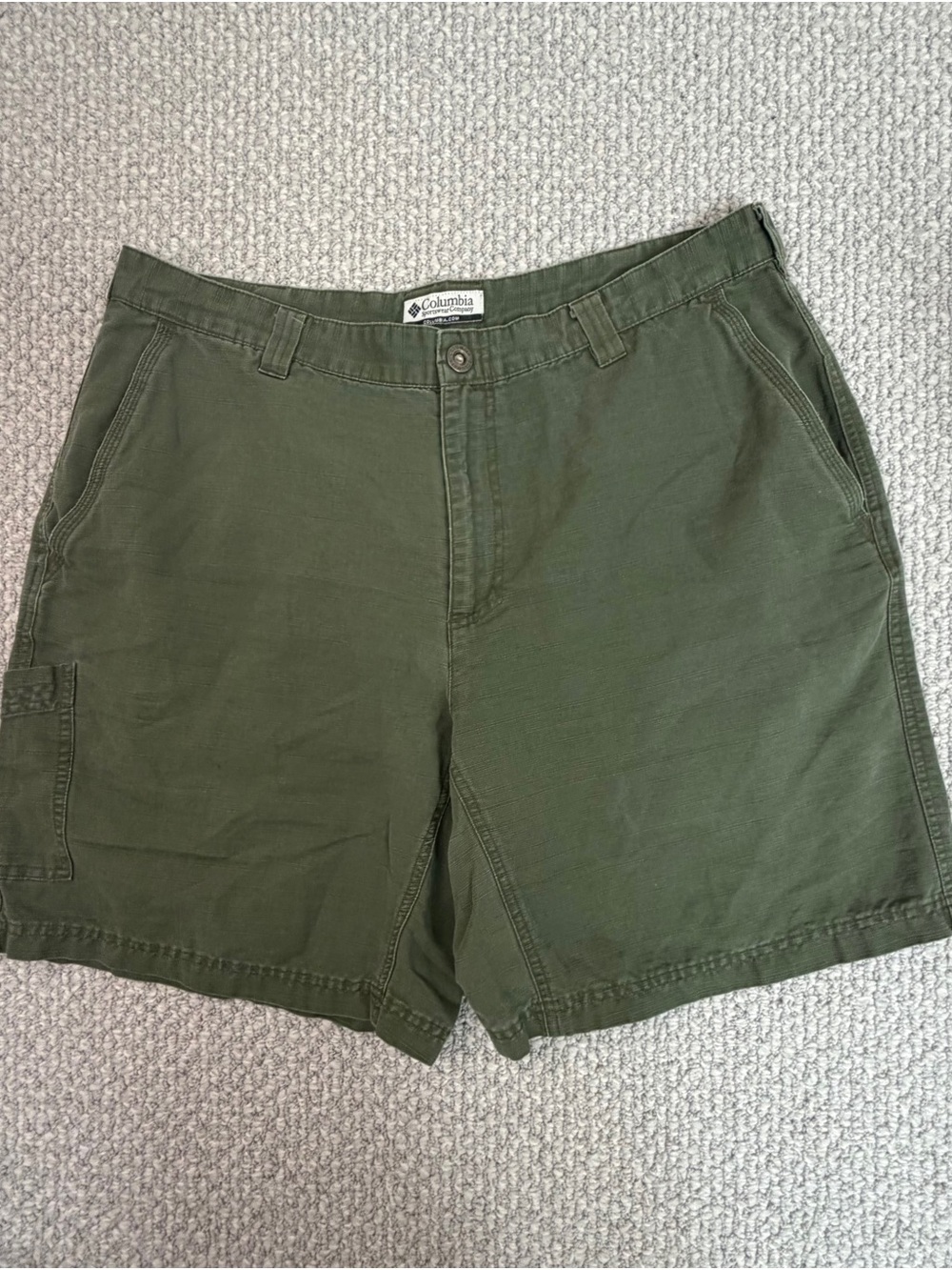 Columbia Olive Green Cargo Cotton Shorts Outdoorsman Fishing Hiking Men size 38